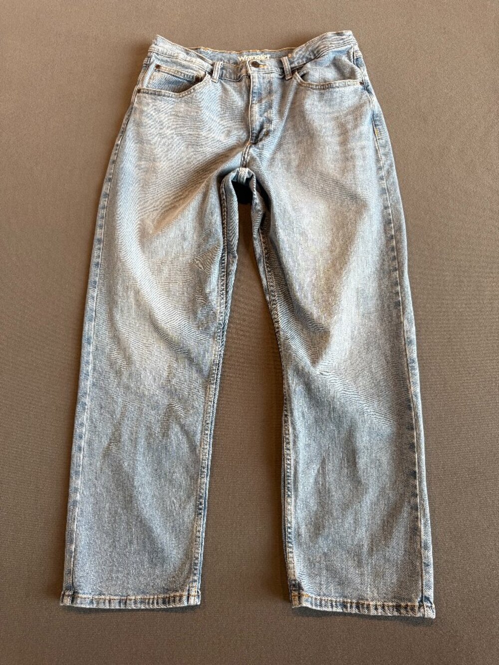 Wrangler Men's Relaxed Fit Straight Leg Light Wash Jeans 34x30 Stretch Denim